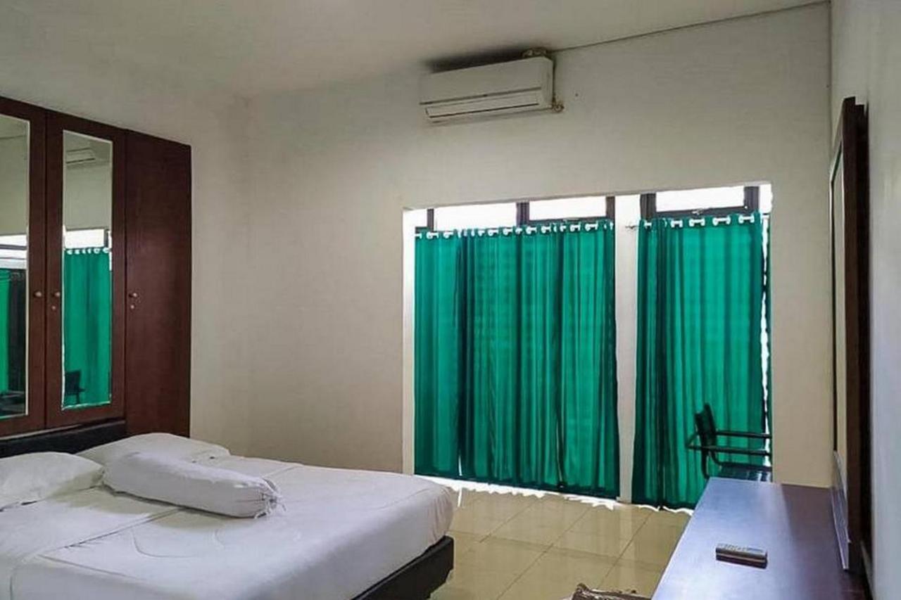 Hotel Graha Ht Sumantri Mitra Reddoorz Tasikmalaya Esterno foto